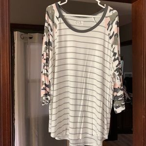 Maurice’s 3/4 sleeve tee